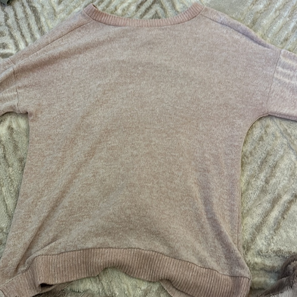 sweater - Picture 2 of 3